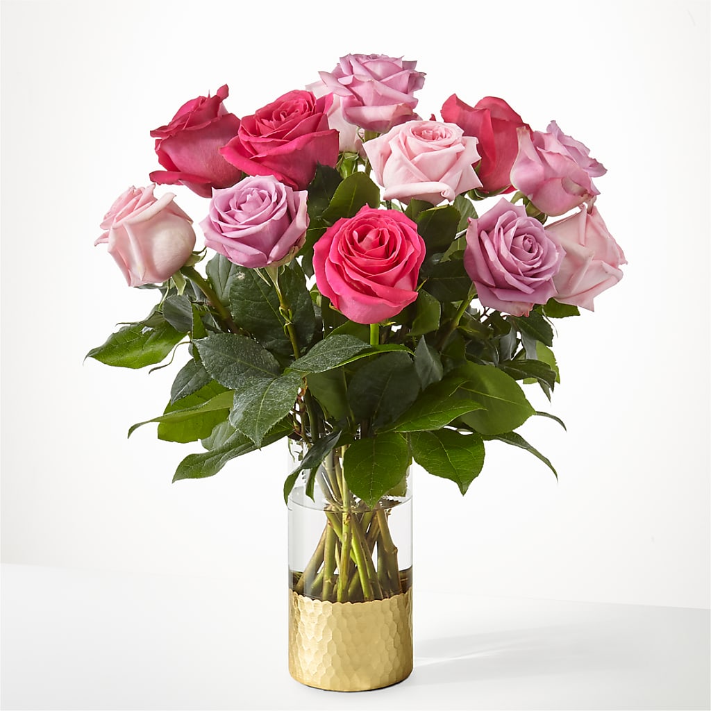 Pure Beauty Mixed Roses – Fleuriste Rive Sud, Longueuil PQ
