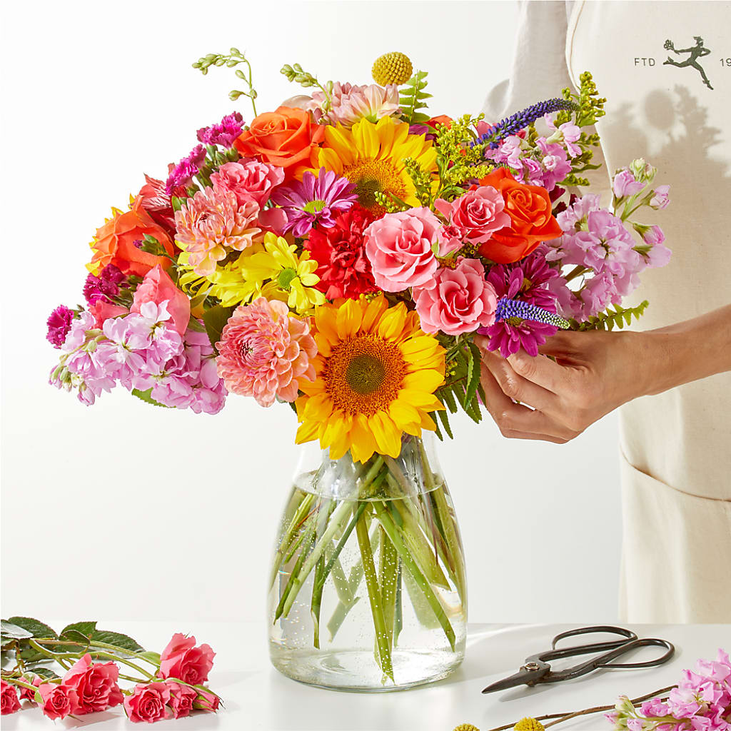 Cue the Confetti - A Florist Original – Fleuriste Rive Sud, Longueuil PQ