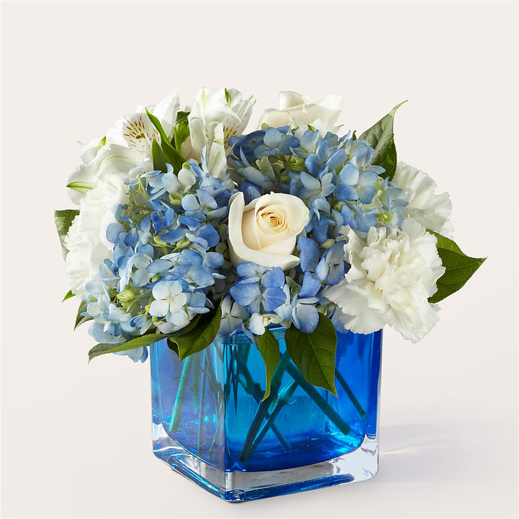 Soothing Waters Bouquet – Fleuriste Rive Sud, Longueuil PQ