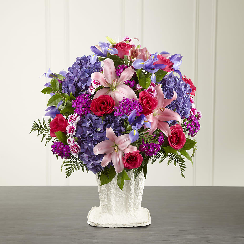 We Fondly Remember Arrangement – Fleuriste Rive Sud, Longueuil PQ