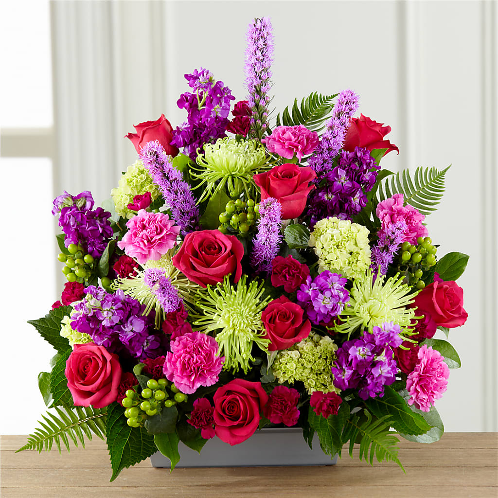 Warm Embrace Arrangement – Fleuriste Rive Sud, Longueuil PQ