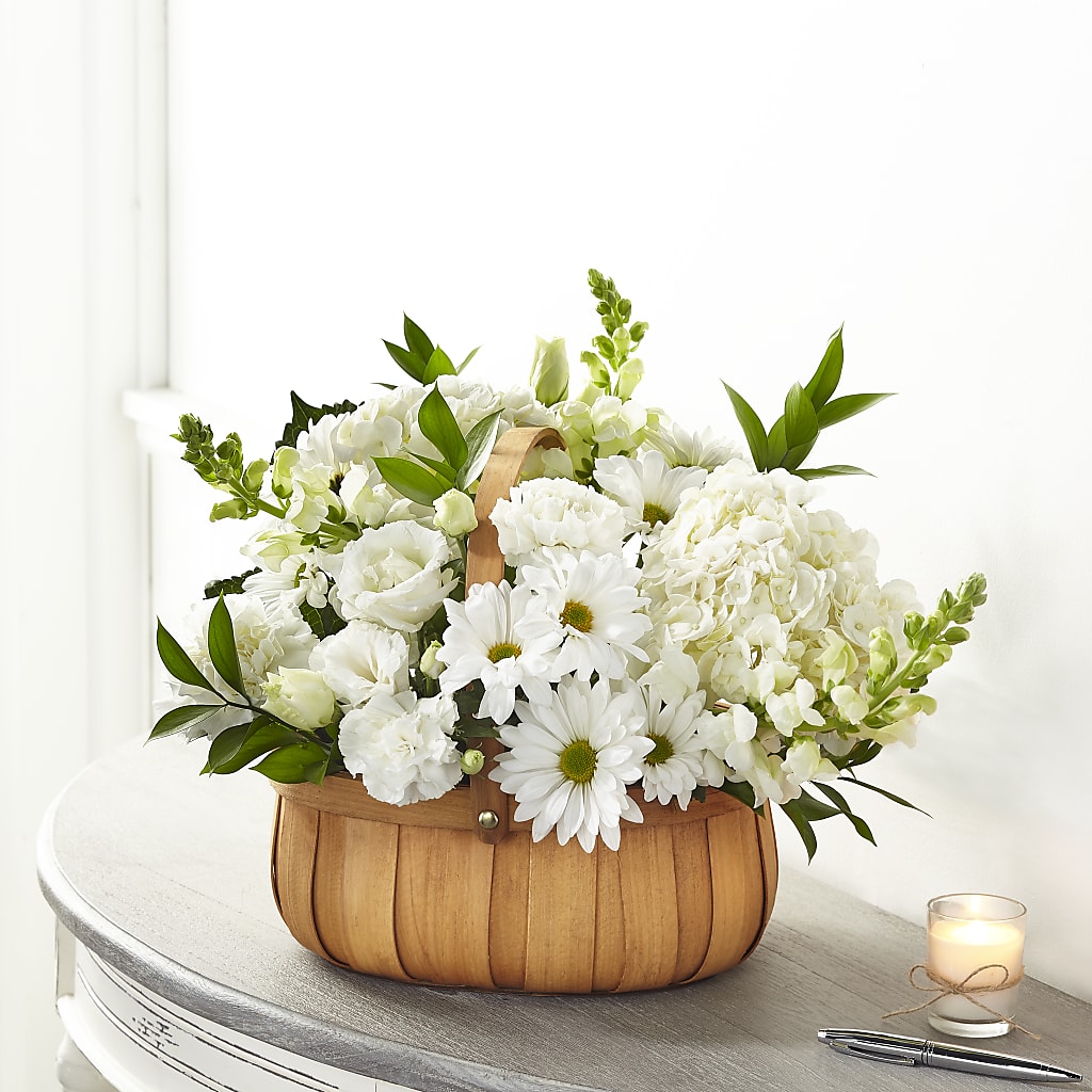 Pure Ivory Basket – Fleuriste Rive Sud, Longueuil PQ