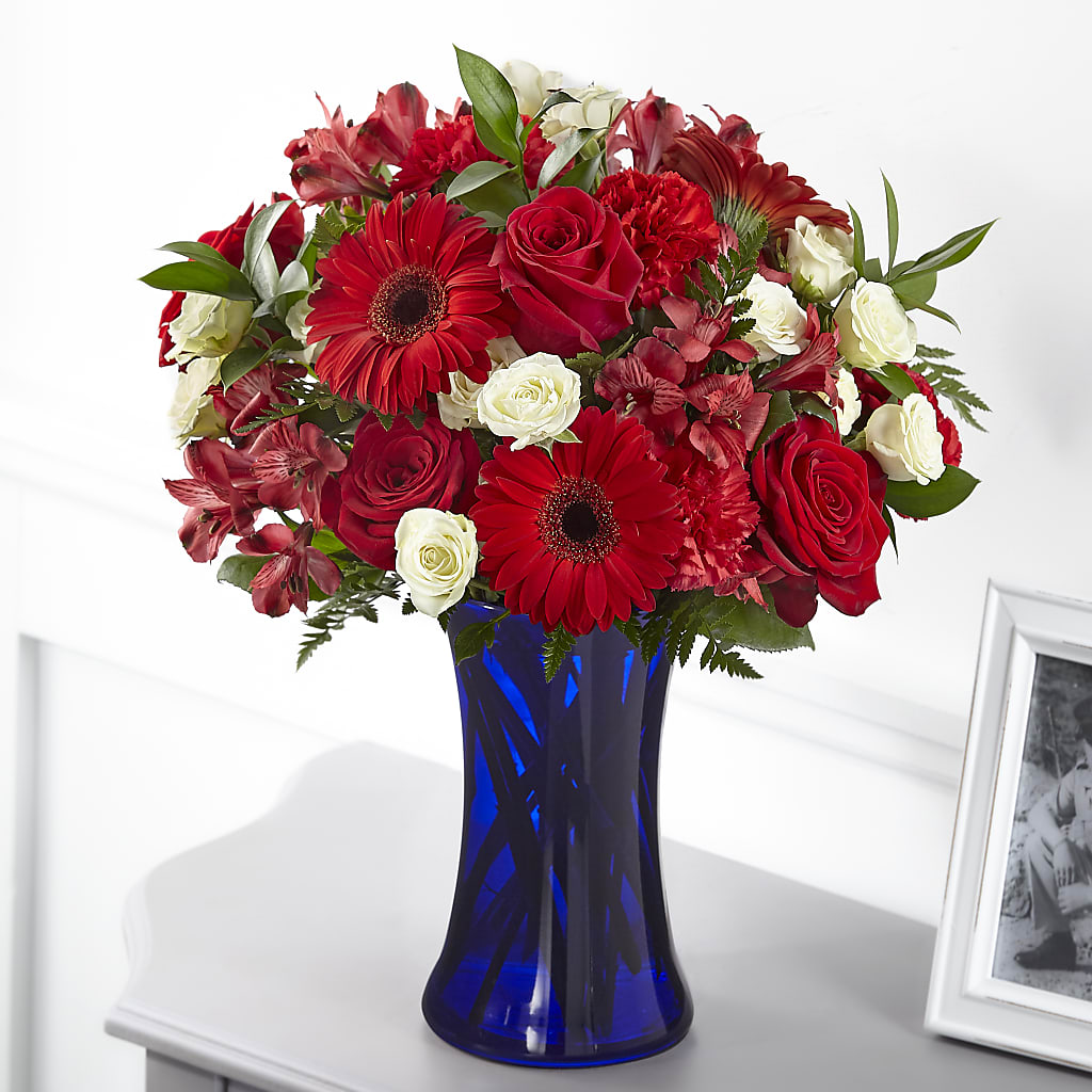 Hearts Embrace Bouquet – Fleuriste Rive Sud, Longueuil PQ