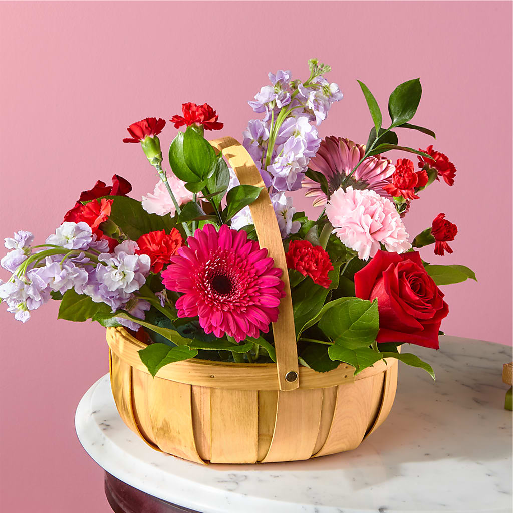 Pink Picnic Basket – Fleuriste Rive Sud, Longueuil PQ