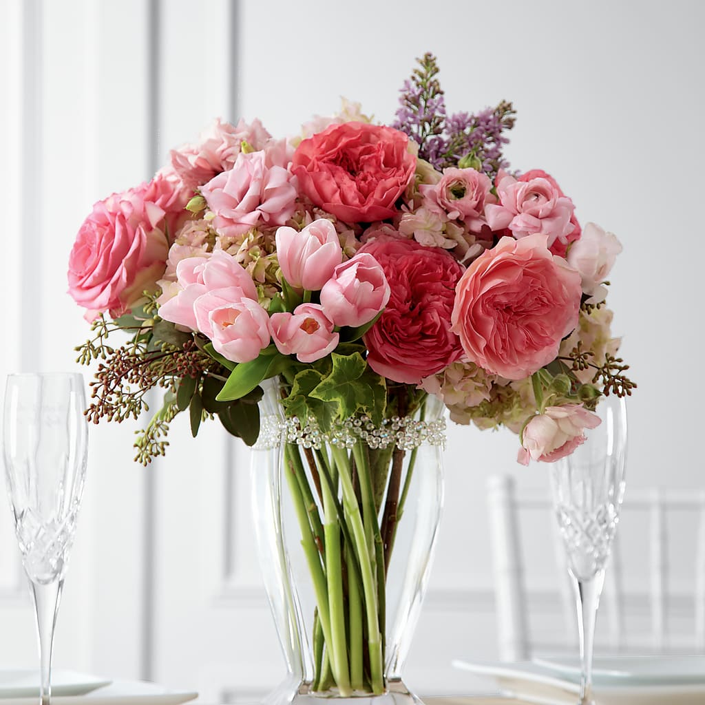 Abundant Array Arrangement – Fleuriste Rive Sud, Longueuil PQ