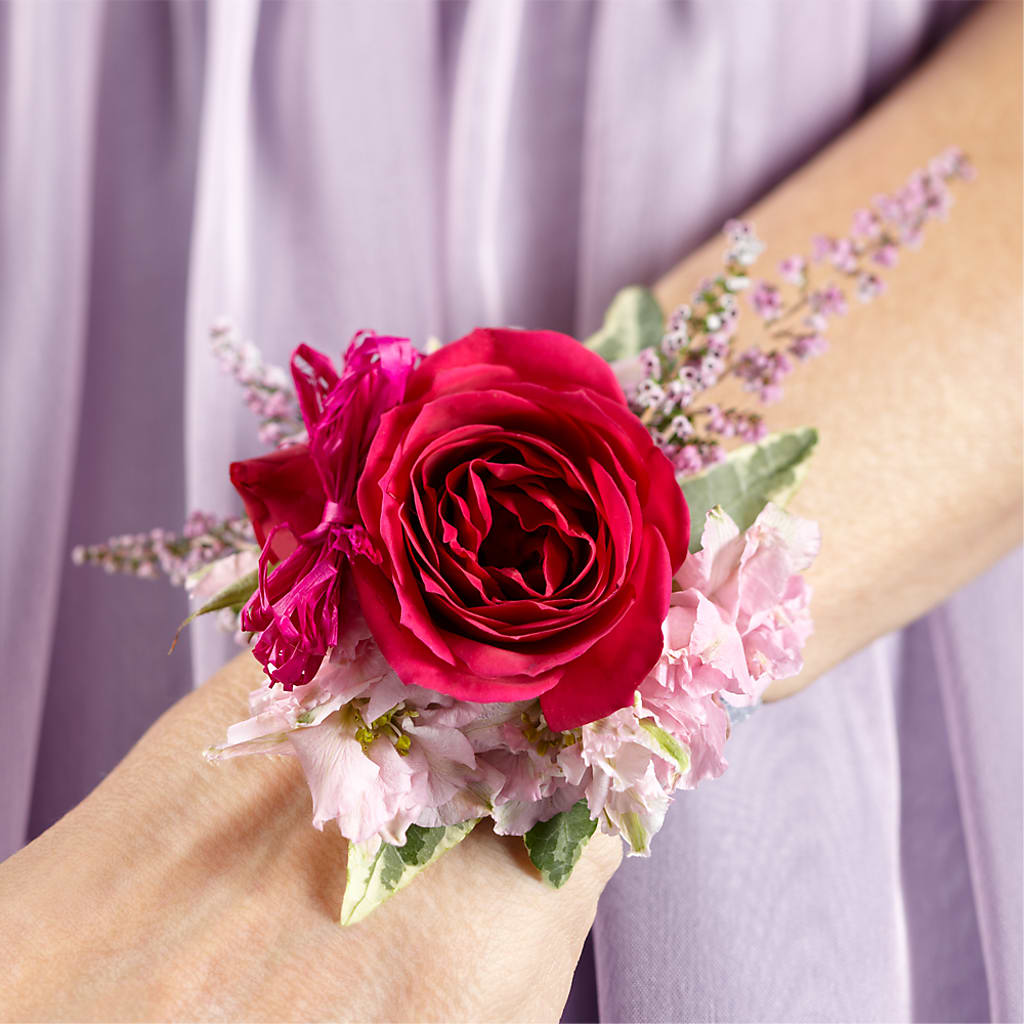 Rose Charm Corsage – Fleuriste Rive Sud, Longueuil PQ