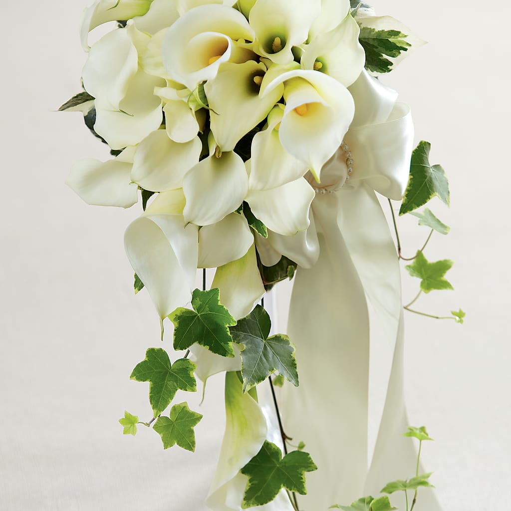 White Chapel Bouquet – Fleuriste Rive Sud, Longueuil PQ