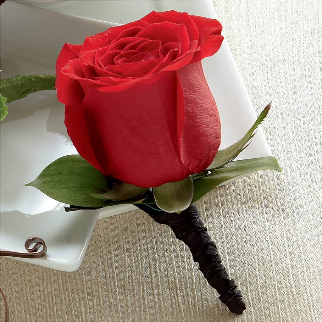 Red Rose Boutonniere – Fleuriste Rive Sud, Longueuil PQ