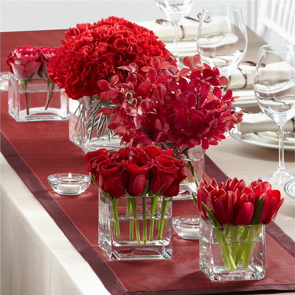 Modern Grace Centerpiece – Fleuriste Rive Sud, Longueuil PQ