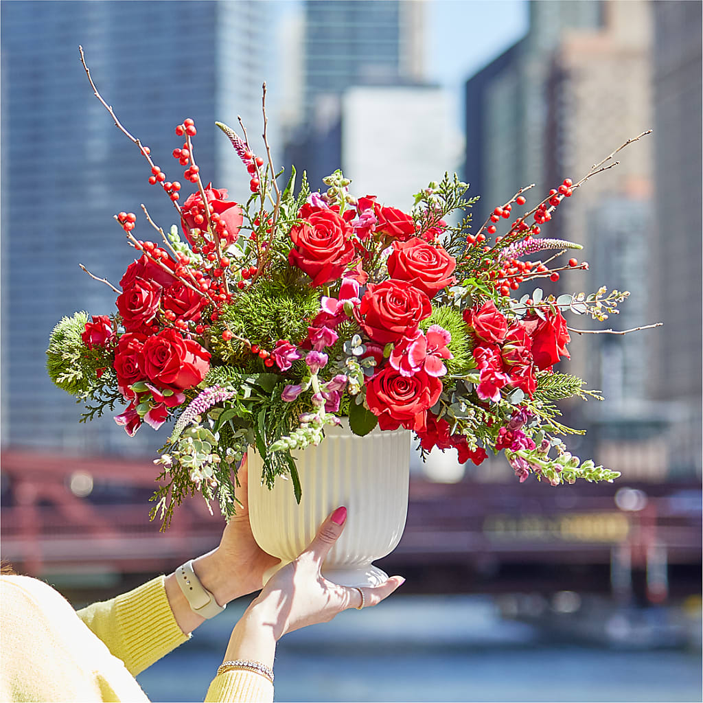 Big Red Bow Bouquet –  Fleuriste Rive Sud, Longueuil PQ