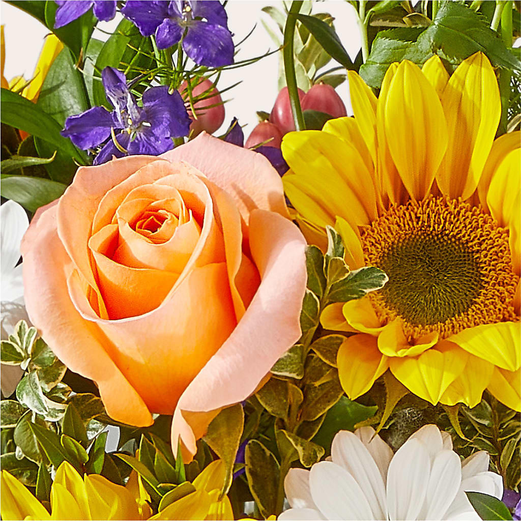 The Good Life Bouquet –  Fleuriste Rive Sud, Longueuil PQ