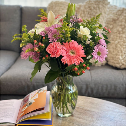 Pastel Tradition - A Florist Original –  Fleuriste Rive Sud, Longueuil PQ