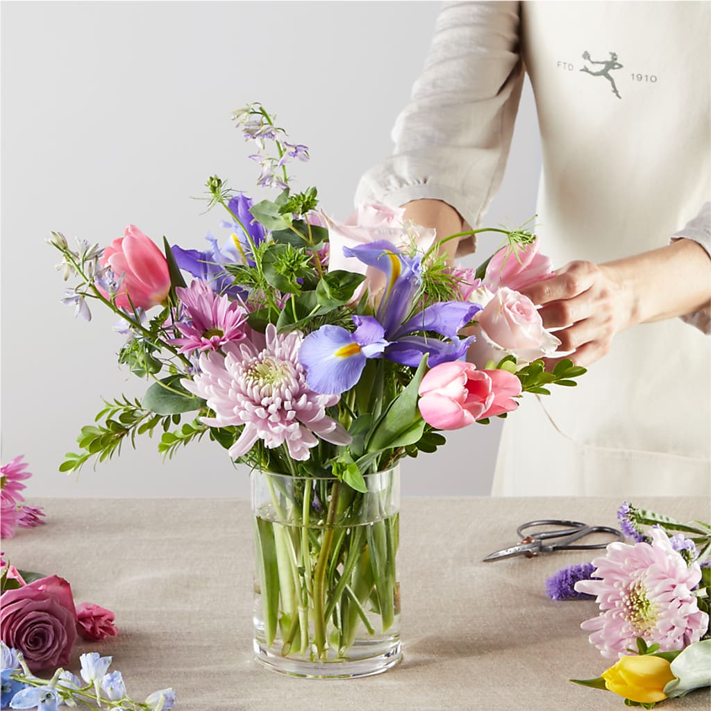 Pastel Tradition - A Florist Original –  Fleuriste Rive Sud, Longueuil PQ