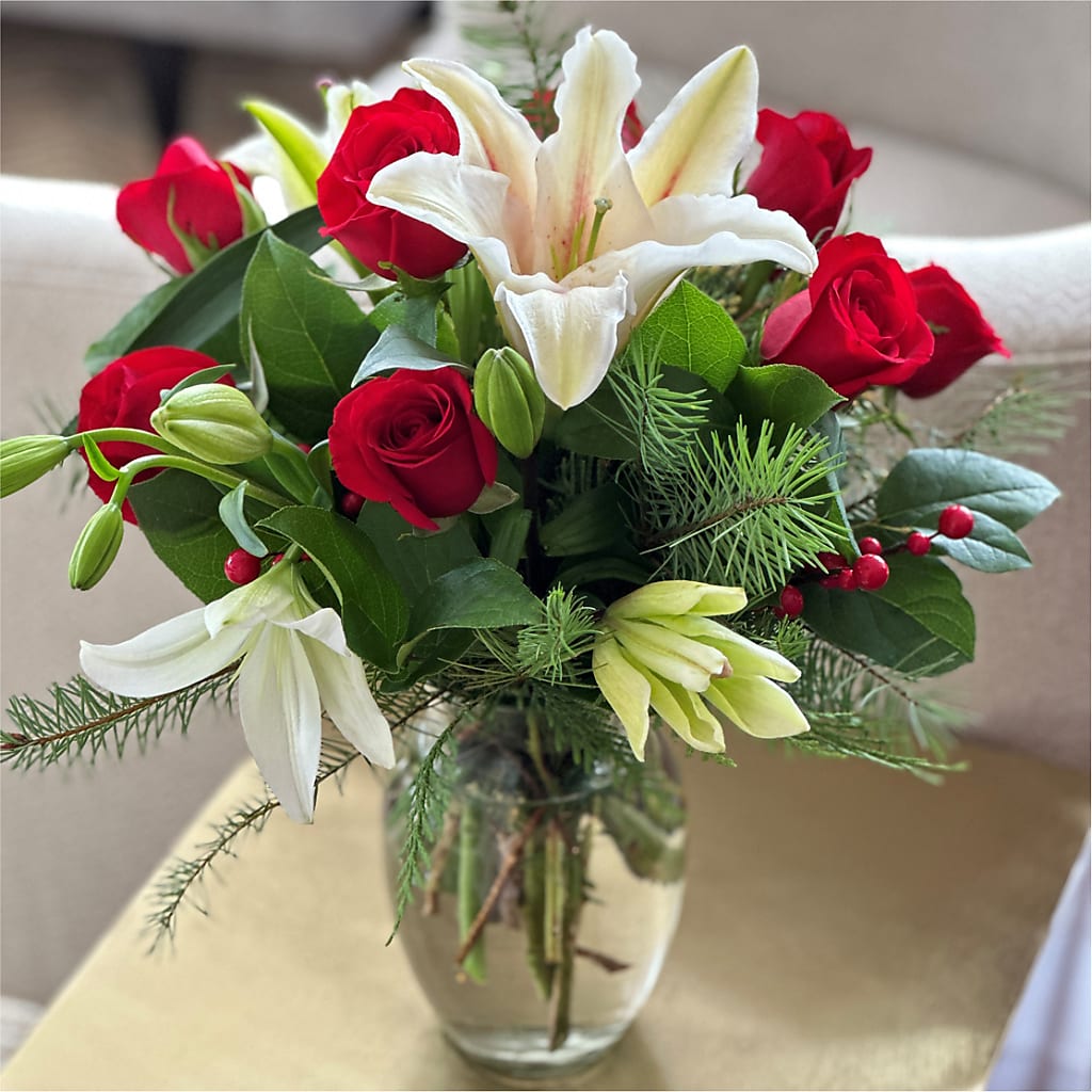 Sparkling Snowflakes Bouquet –  Fleuriste Rive Sud, Longueuil PQ
