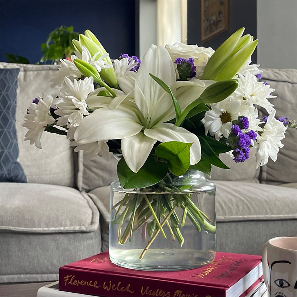 Beyond Blue Bouquet –  Fleuriste Rive Sud, Longueuil PQ
