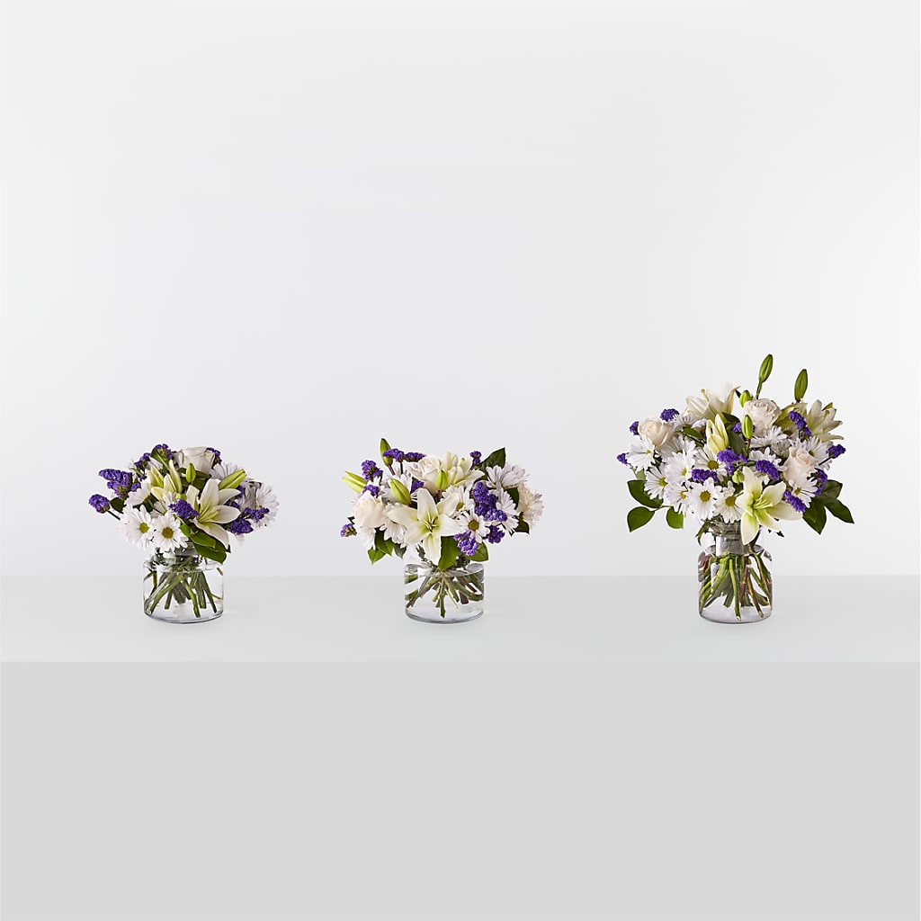 Beyond Blue Bouquet –  Fleuriste Rive Sud, Longueuil PQ