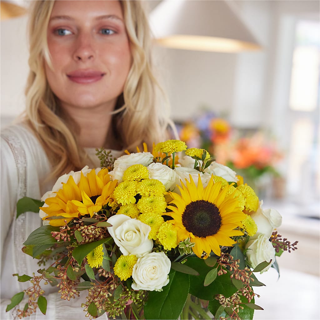 Luminous Morning Bouquet –  Fleuriste Rive Sud, Longueuil PQ