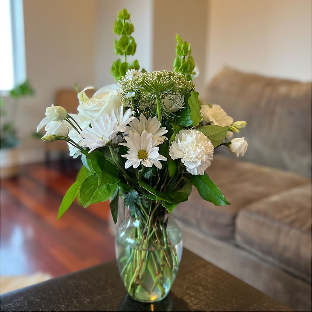 Classic Ivory – A Florist Original –  Fleuriste Rive Sud, Longueuil PQ