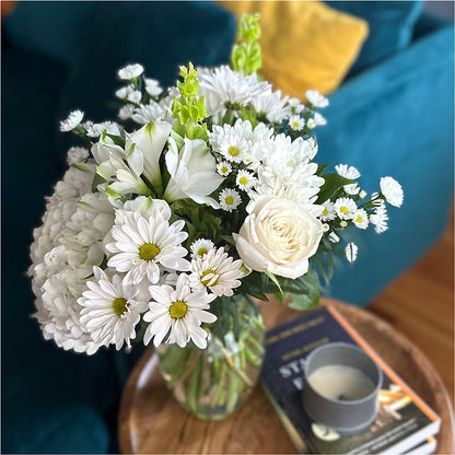 Classic Ivory – A Florist Original –  Fleuriste Rive Sud, Longueuil PQ