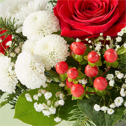 Chance of Flurries Bouquet –  Fleuriste Rive Sud, Longueuil PQ