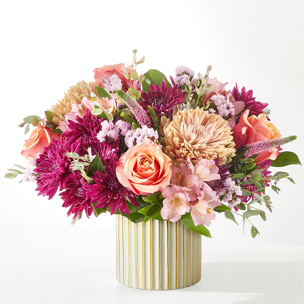 Berry Cobbler Bouquet with Ivory Vase –  Fleuriste Rive Sud, Longueuil PQ