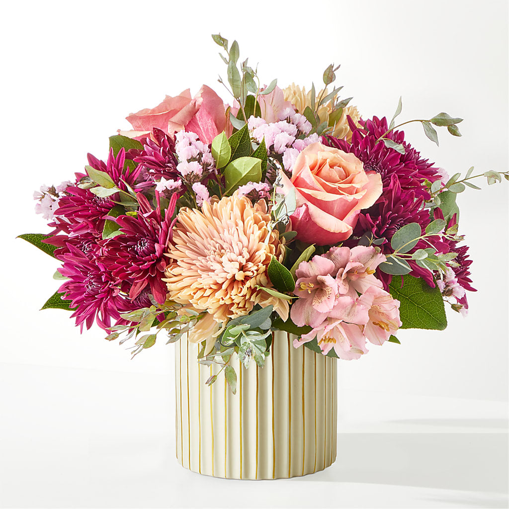 Berry Cobbler Bouquet with Ivory Vase –  Fleuriste Rive Sud, Longueuil PQ