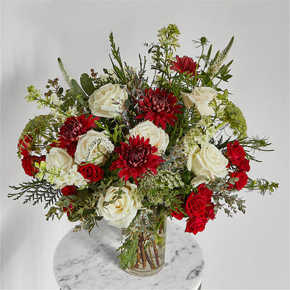 Favorite Traditions Bouquet –  Fleuriste Rive Sud, Longueuil PQ