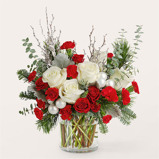 Trimming the Tree Bouquet –  Fleuriste Rive Sud, Longueuil PQ