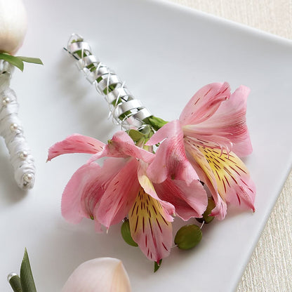 Pink Peruvian Lily Boutonniere –  Fleuriste Rive Sud, Longueuil PQ